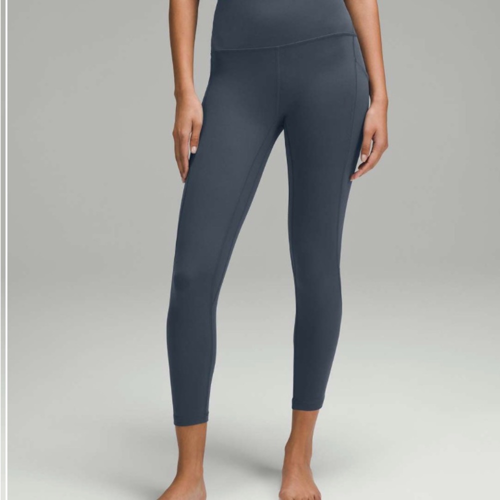 Lululemon Align High-Rise Pant with Pockets 25"
Iron Blue